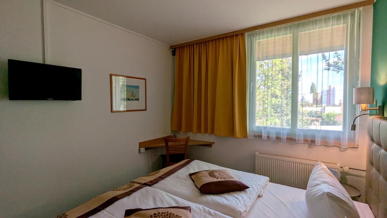 Acron-Hotel Quedlinburg Buitenkant foto