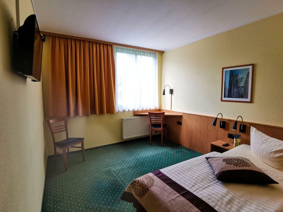 Acron-Hotel Quedlinburg Buitenkant foto